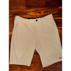 Oakley Mens Regular Fit Stretch Performance Shorts Khaki Size 32